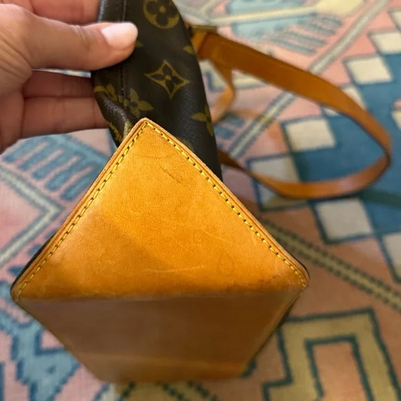 Vintage L.V. Canvas piano - Picture 6 of 14